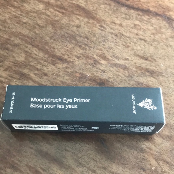 Younique eye primer - Picture 1 of 2